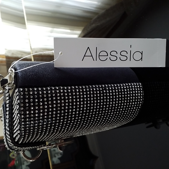 Alessia Rhinestone Bucket Bag Purse. NEW. Black w/ rhinestones, silver hardware. - Picture 5 of 16